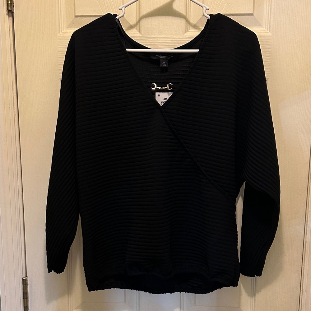 NWT Marc New York Black Textured V-Neck Top M